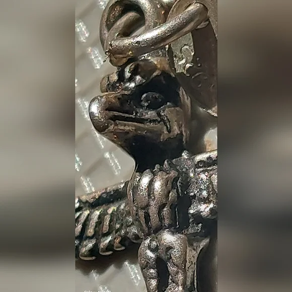 Totem pole charm on sterling chain native - Picture 13 of 13